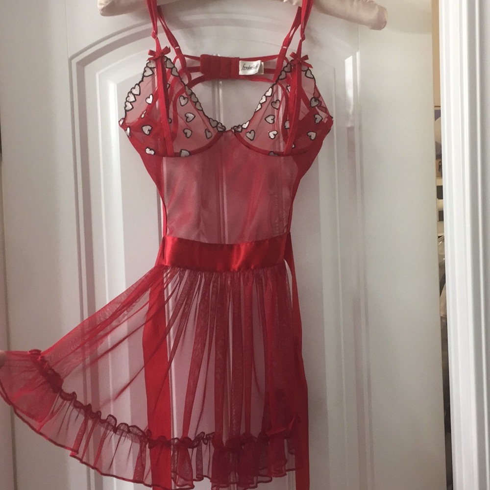 *NWOT!* Fredericks of Hollywood Sexy Lingerie Slip